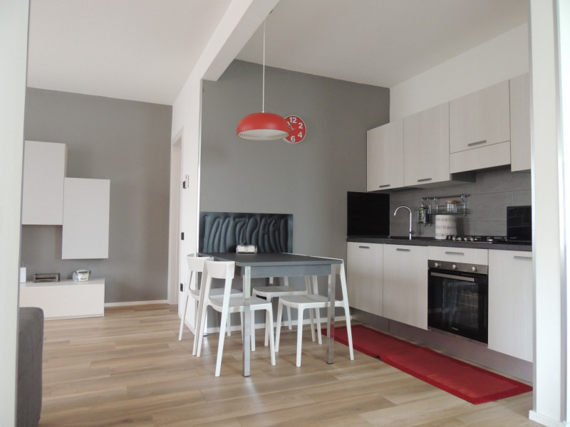 CHIESANUOVA: Appartamento ristrutturato a nuovo e completamente arredato, con ingresso indipenden...