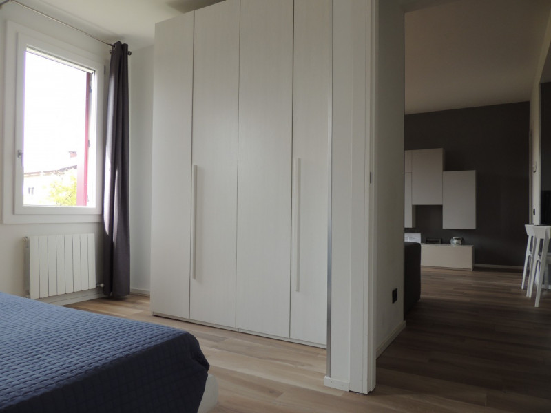 CHIESANUOVA: Appartamento ristrutturato a nuovo e completamente arredato, con ingresso indipenden...