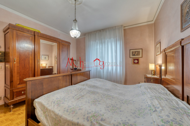 CHIESANUOVA: Appartamento al primo piano, composto di ampio ingresso, soggiorno con uscita sul te...