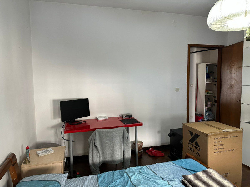 CHIESANUOVA: Stanza singola per studenti/lavoratori in appartamento condiviso al secondo piano. S...