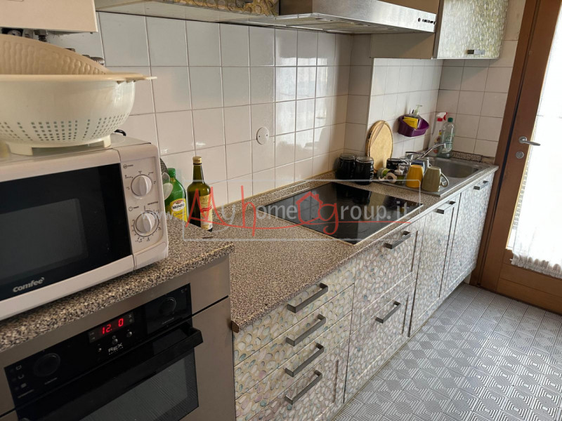 CHIESANUOVA: Stanza singola per studenti/lavoratori in appartamento condiviso al secondo piano. S...