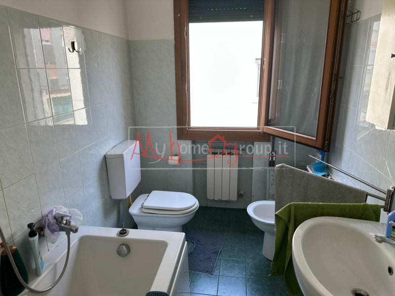 CHIESANUOVA: Stanza singola per studenti/lavoratori in appartamento condiviso al secondo piano. S...