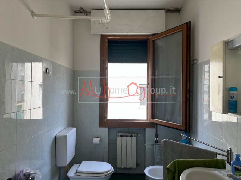 CHIESANUOVA: Stanza singola per studenti/lavoratori in appartamento condiviso al secondo piano. S...