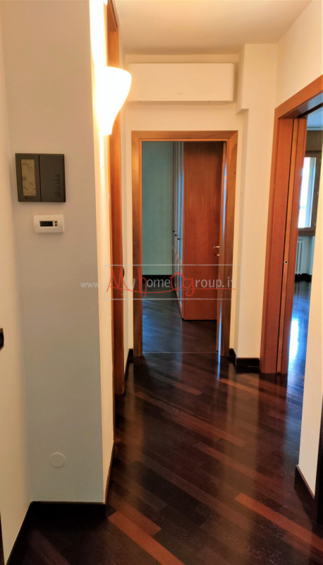 TENCAROLA - (Rif.A098-s) - In posizione centrale a Tencarola, nel comune di Selvazzano Dentro, pr...