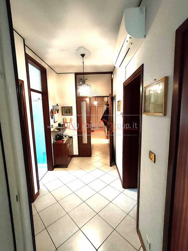 TENCAROLA - (Rif.A149-s) - Ampio e luminoso appartamento quadrilocale in vendita. Questo immobile...