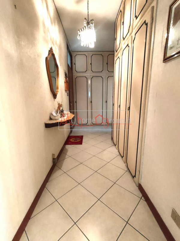 TENCAROLA - (Rif.A149-s) - Ampio e luminoso appartamento quadrilocale. Questo immobile si trova a...