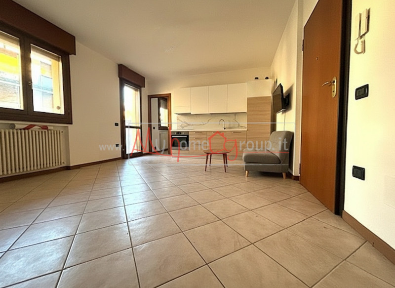 TENCAROLA - (Rif.A019-s) -  Proponiamo in vendita un ampio e luminoso appartamento situato in un ...
