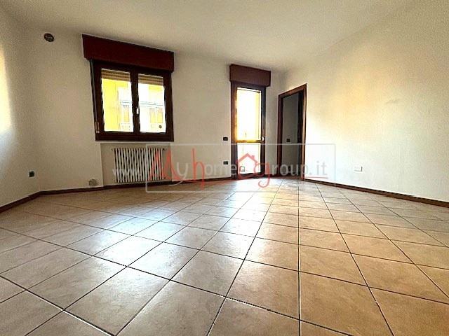 TENCAROLA - (Rif.A019-s) -  In zona centrale del quartiere con tutti i servizi a 2 passi. Libero ...