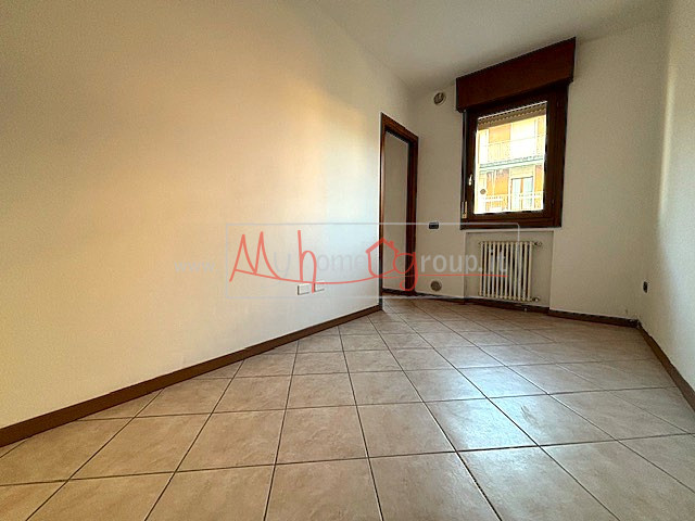 TENCAROLA - (Rif.A019-s) -  In zona centrale del quartiere con tutti i servizi a 2 passi. Libero ...