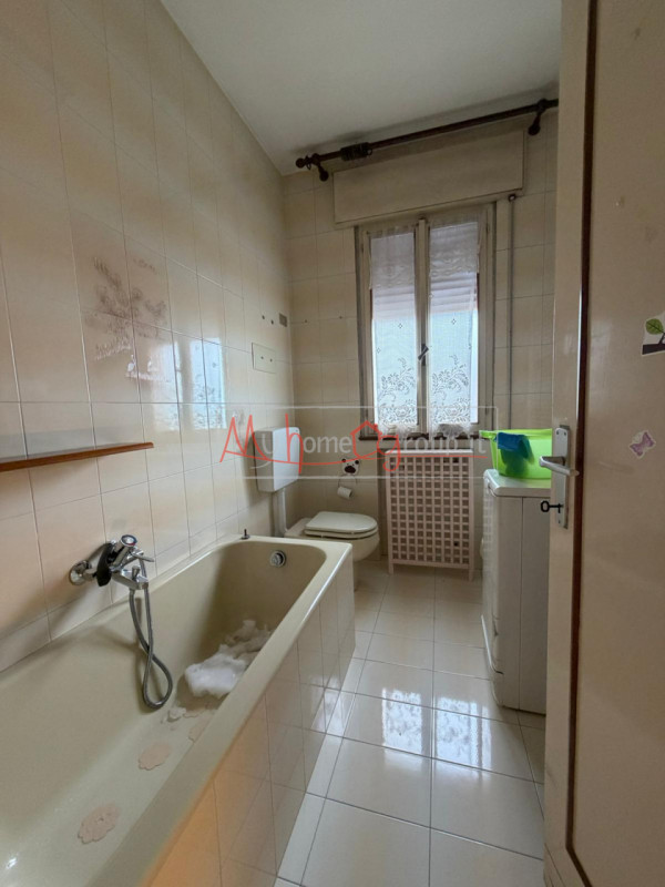 TENCAROLA - (Rif.A934-s) - Proponiamo luminoso appartamento al secondo piano da riammodernare ma ...