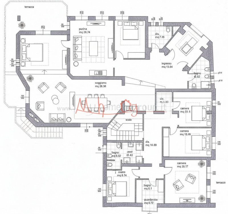 SELVAZZANO - (Rif. V645-S) -  Circondata da un parco di circa 9.000 mq, che garantisce una privac...