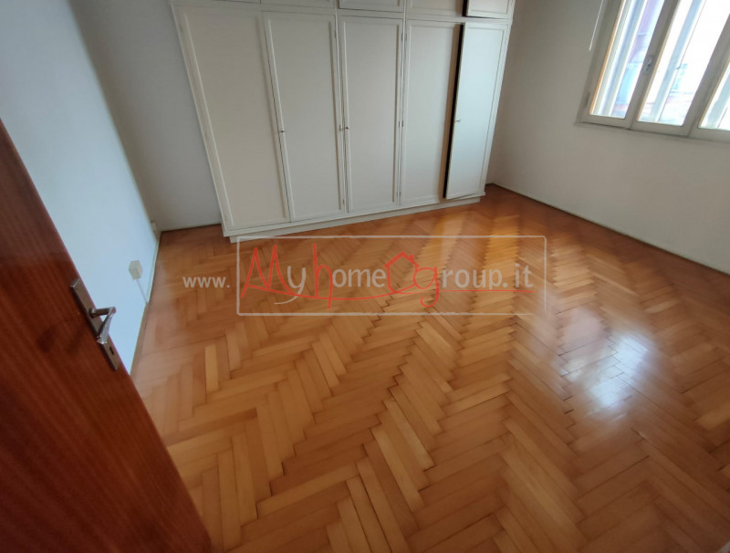 SELVAZZANO - (Rif.V158-s) - in zona centralissima un appartamento indipendente con giardino priva...