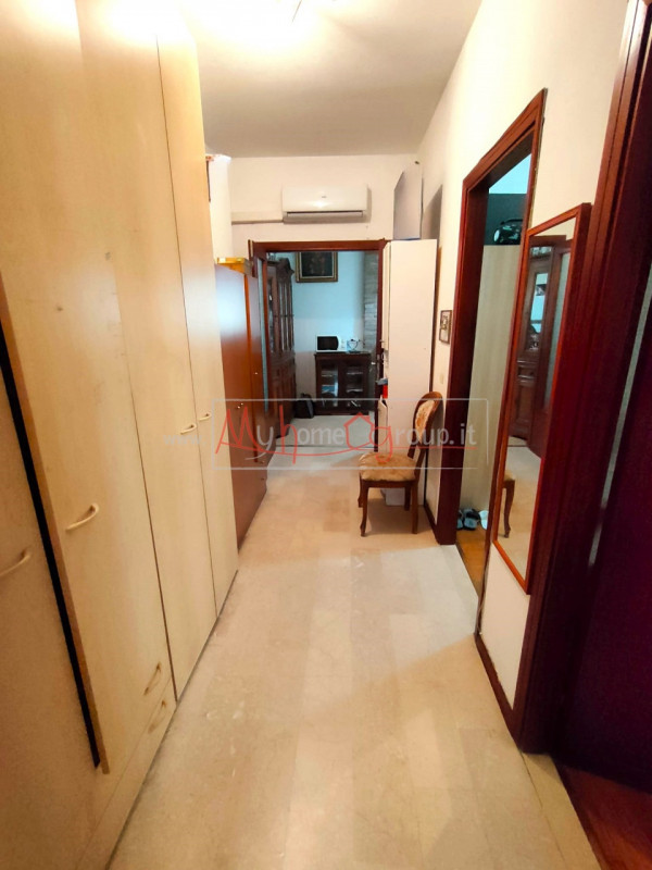 S.DOMENICO - (Rif.V211-S) - in zona centrale e comoda ad Abano Terme proponiamo una porzione di b...