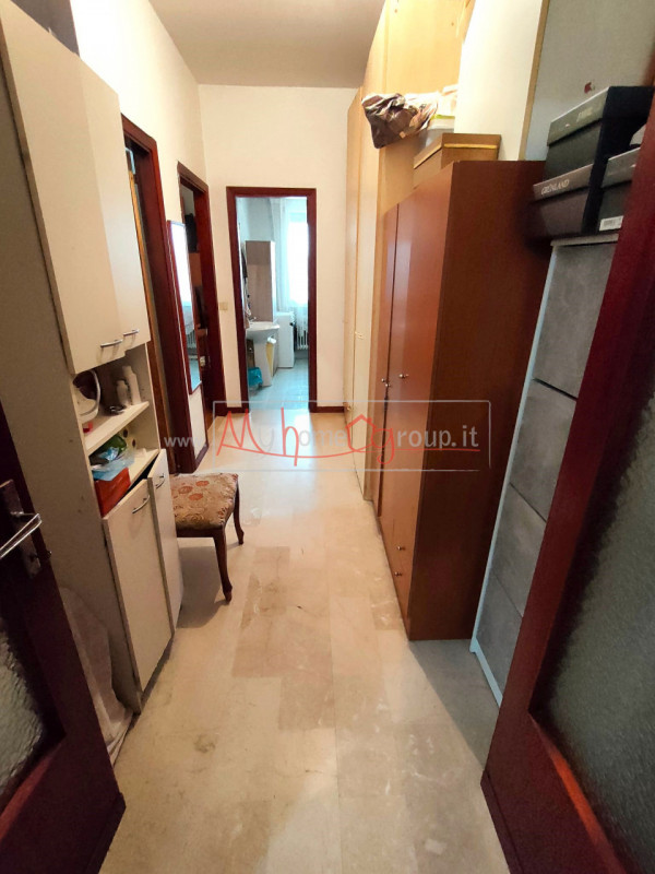 S.DOMENICO - (Rif.V211-S) - in zona centrale e comoda ad Abano Terme proponiamo una porzione di b...