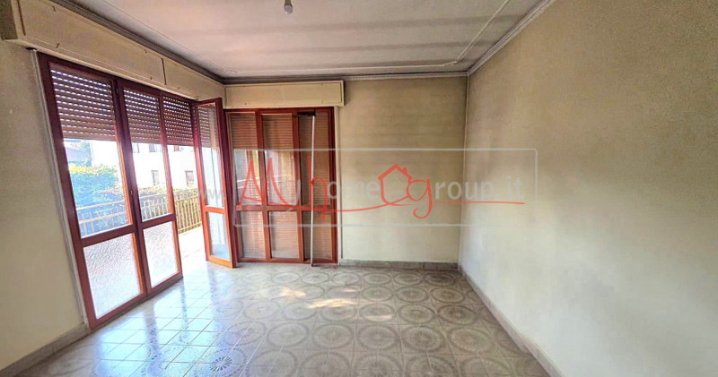 S.DOMENICO - (Rif.V820-s) - casa singola, disposta su livelli e circondata da un magnifico giardi...