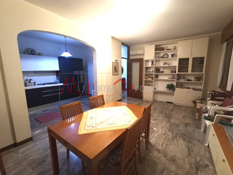 VOLTABAROZZO (RIF: A1603-R): In ottima posizione, su piccola palazzina di sole 6 unità, piano ria...