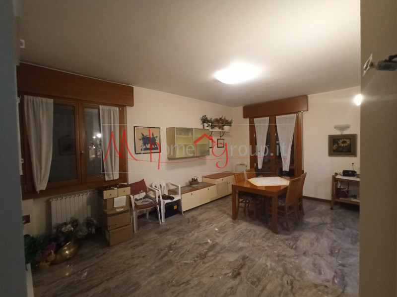 VOLTABAROZZO (RIF: A1603-R): In ottima posizione, su piccola palazzina di sole 6 unità, piano ria...