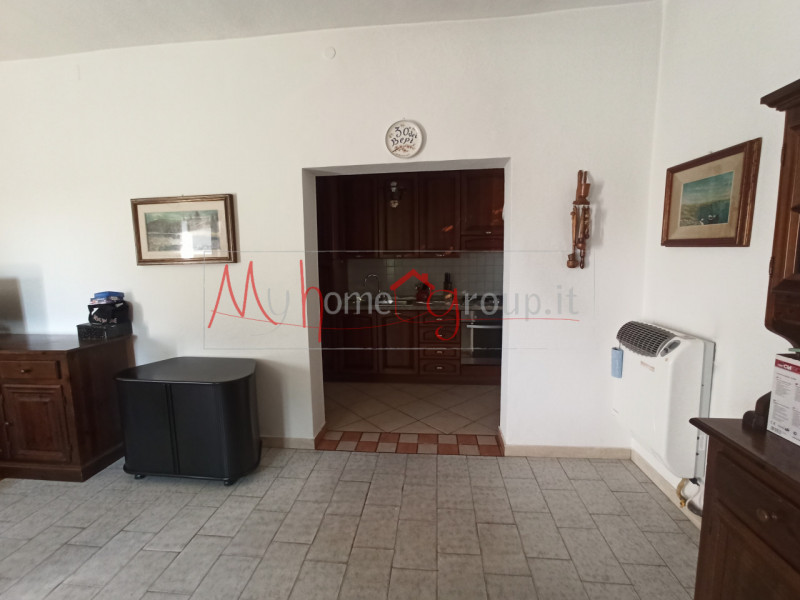 RONCAGLIA (RIF: V1510-R): Situata nel cuore della tranquilla zona di Roncaglia, a soli pochi pass...