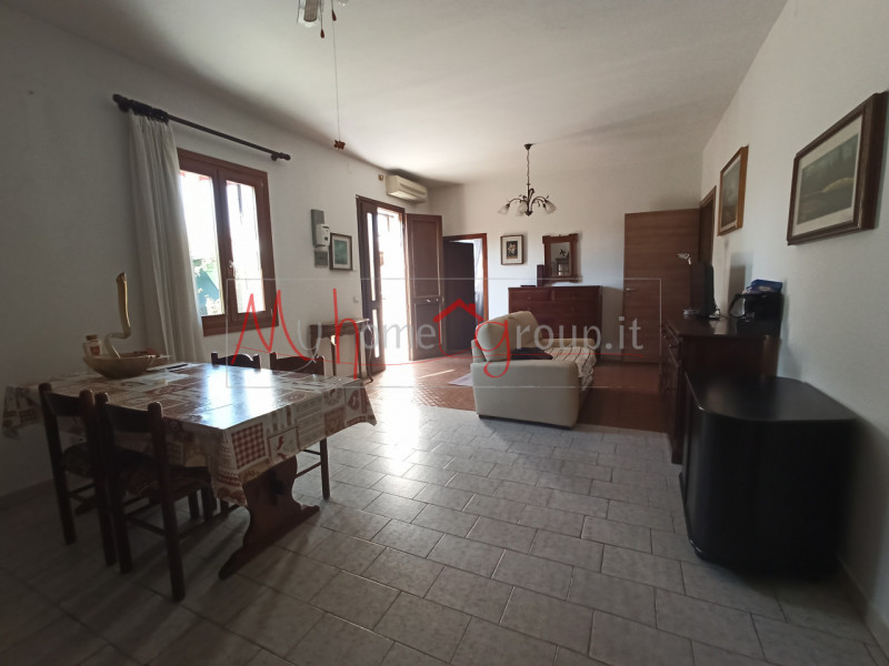 RONCAGLIA (RIF: V1510-R): Situata nel cuore della tranquilla zona di Roncaglia, a soli pochi pass...