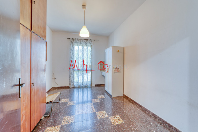 RONCAGLIA (RIF: V1510-R): Situata nel cuore della tranquilla zona di Roncaglia, a soli pochi pass...