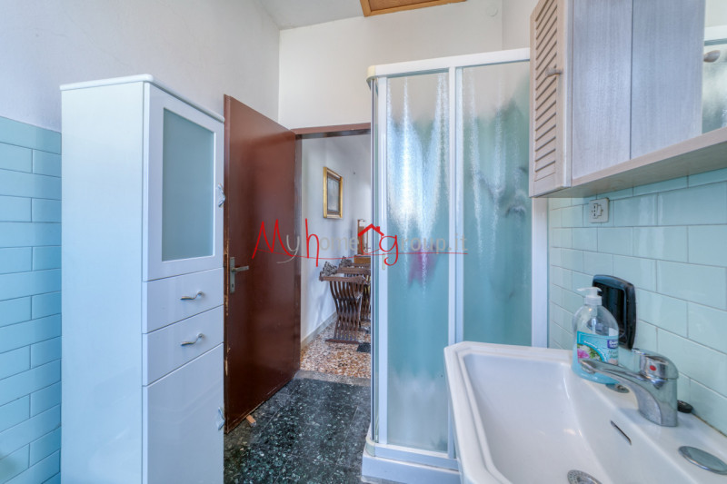 RONCAGLIA (RIF: V1510-R): Situata nel cuore della tranquilla zona di Roncaglia, a soli pochi pass...