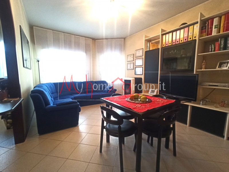 PONTE SAN NICOLO' (RIF: A1031-R): Appartamento al piano terra in bifamiliare. Zona centralissima,...