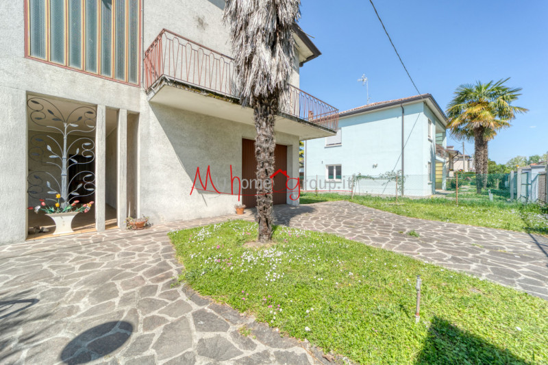 CAMIN (RIF. V0303-R): DA RISTRUTTURARE!!! Casa singola terratetto di ampie dimensioni su un lotto...