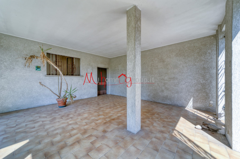 CAMIN (RIF. V0303-R): DA RISTRUTTURARE!!! Casa singola terratetto di ampie dimensioni su un lotto...