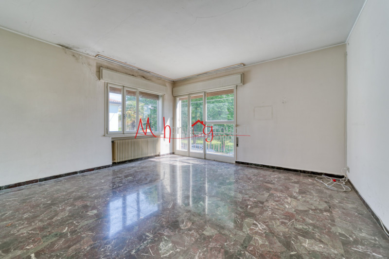 CAMIN (RIF. V0303-R): DA RISTRUTTURARE!!! Casa singola terratetto di ampie dimensioni su un lotto...