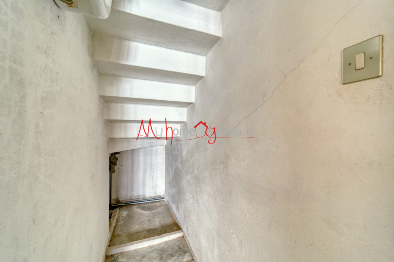 CAMIN (RIF. V0303-R): DA RISTRUTTURARE!!! Casa singola terratetto di ampie dimensioni su un lotto...