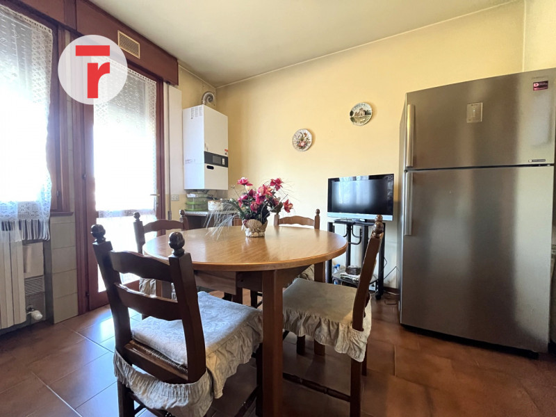 Villafranca Padovana, frazione Taggì di Sopra, proponiamo in vendita un appartamento dagli spazi ...