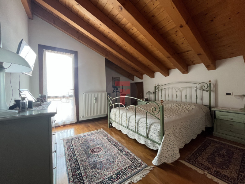 Nel Comune di Limena, in quartiere residenziale a due passi dal centro paese composto prevalentem...