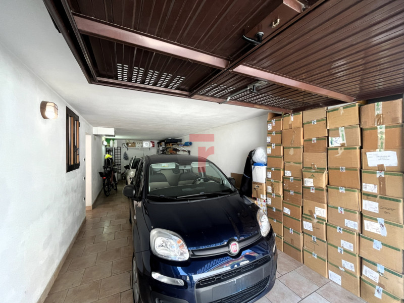 Nel Comune di Limena, in quartiere residenziale a due passi dal centro paese composto prevalentem...