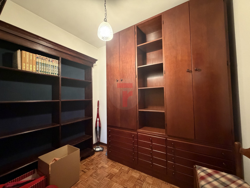 Situata nella zona centrale del paese di Limena a due passi dalle scuole elementari e medie, bibl...