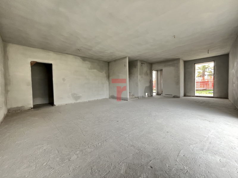 Limena Centro: su strada a senso unico, poco trafficata e in contesto ben abitato, proponiamo una...