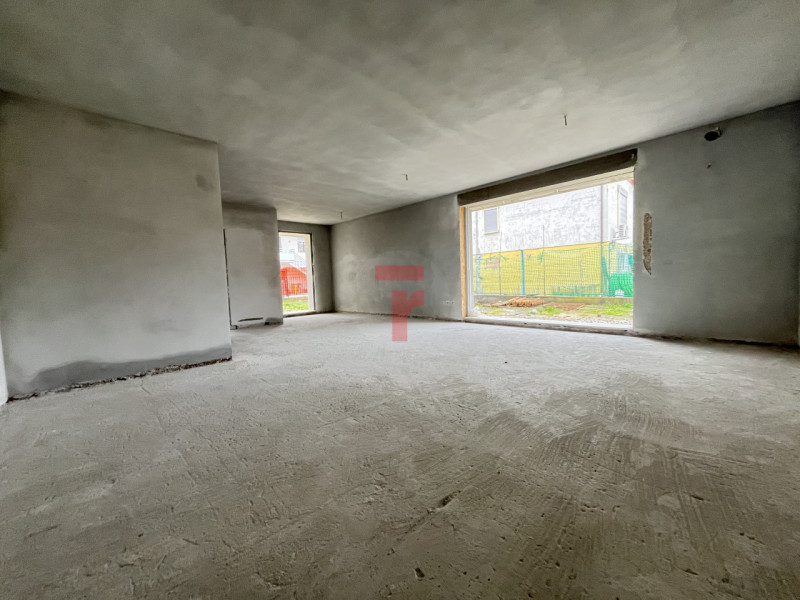 Limena Centro: su strada a senso unico, poco trafficata e in contesto ben abitato, proponiamo una...