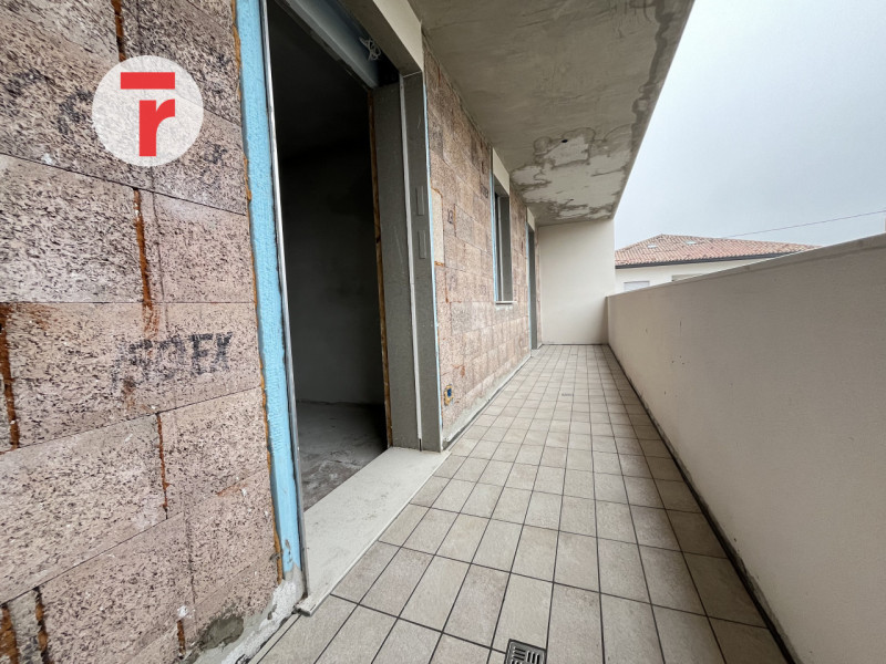 Limena Centro: su strada a senso unico, poco trafficata e in contesto ben abitato, proponiamo una...