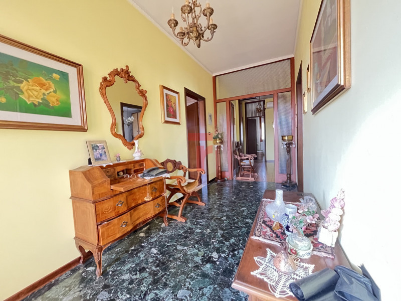 CHE COS'È LA NUDA PROPRIETÀ? 
La nuda proprietà è un diritto reale su una casa che non comprende ...