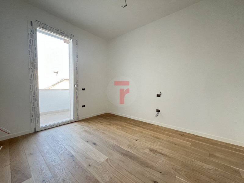 Limena Centro: proponiamo in vendita un appartamento di ultima ristrutturazione in condominio di ...