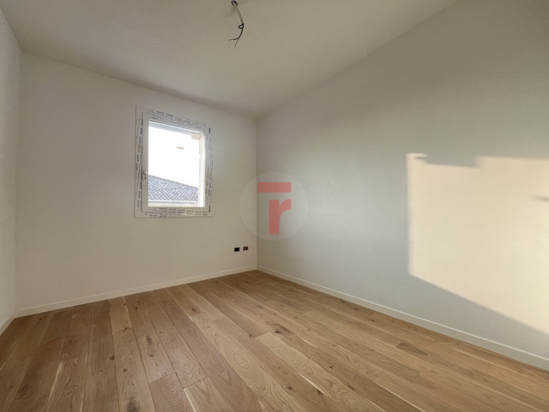 Limena Centro: proponiamo in vendita un appartamento di ultima ristrutturazione in condominio di ...