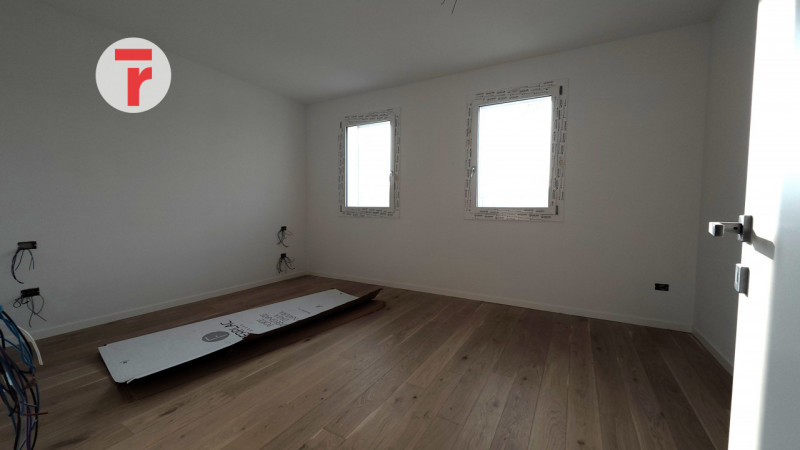 Limena Centro: proponiamo in vendita un appartamento di ultima ristrutturazione in condominio di ...