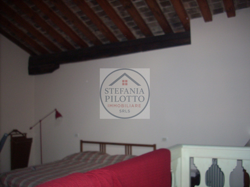 PIAZZA DELLE ERBE- Stefania Pilotto Immobiliare propone in affitto splendido appartamento mansard...