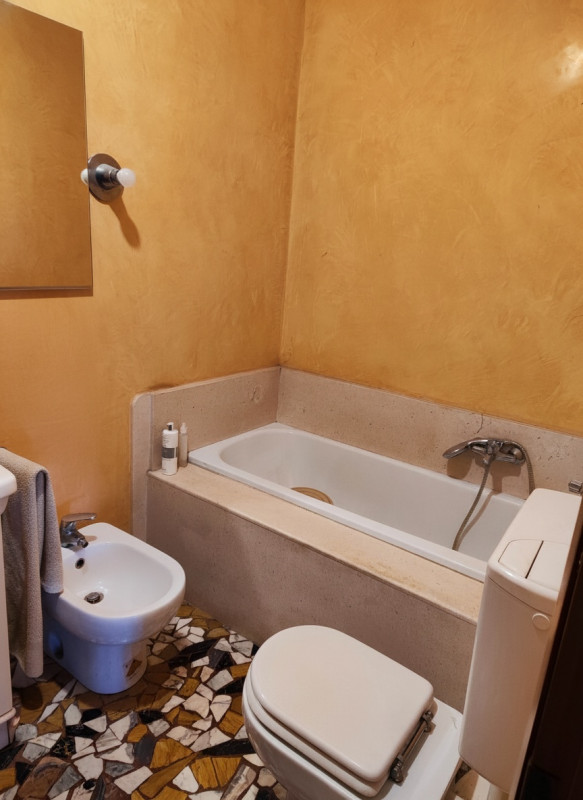 TRILOCALE AMPIO IN ZONA SAVONAROLA – A DUE PASSI DAL CENTRO DI PADOVA 

Se stai cercando spazio, ...