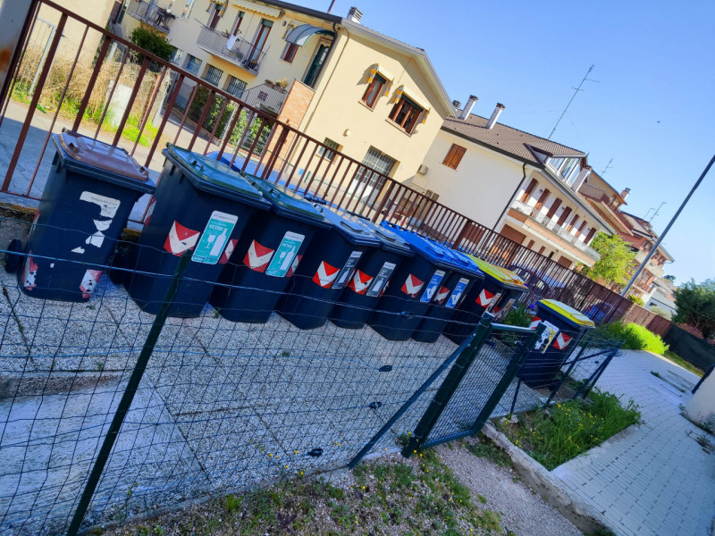 TRILOCALE AMPIO IN ZONA SAVONAROLA – A DUE PASSI DAL CENTRO DI PADOVA 

Se stai cercando spazio, ...