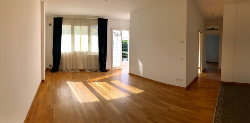 SAVONAROLA ATTICO


Scoprite questo splendido appartamento situato nella ricercata zona di Savona...