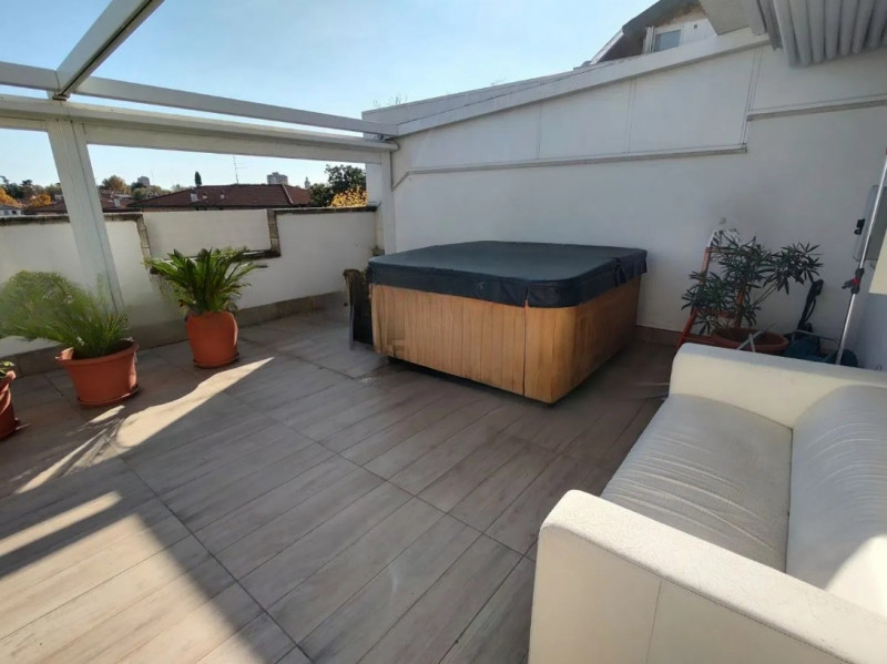 SAVONAROLA ATTICO

Scoprite questo splendido appartamento situato nella ricercata zona di Savonar...