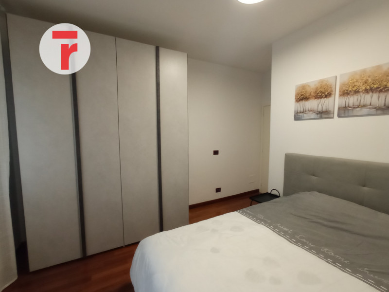 -APPARTAMENTO PER STUDENTI O GIOVANI LAVORATORI-

L’immobile è situato in una zona residenziale d...