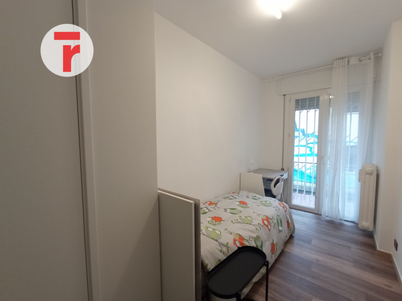 -APPARTAMENTO PER STUDENTI O GIOVANI LAVORATORI-

L’immobile è situato in una zona residenziale d...