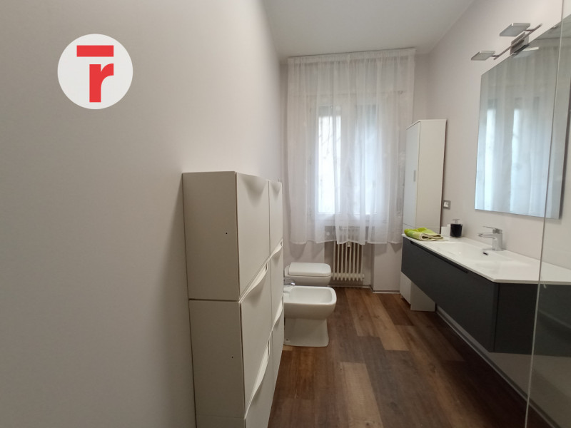 -APPARTAMENTO PER STUDENTI O GIOVANI LAVORATORI-

L’immobile è situato in una zona residenziale d...