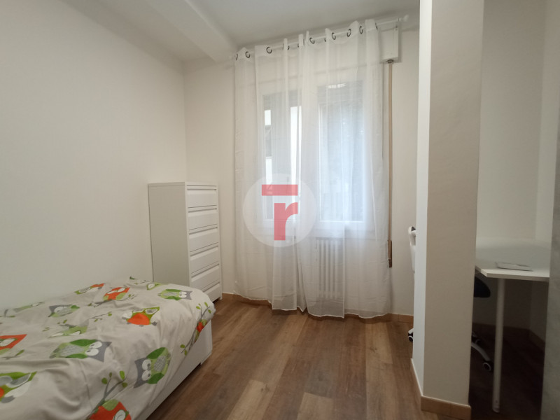 -APPARTAMENTO PER STUDENTI O GIOVANI LAVORATORI-

L’immobile è situato in una zona residenziale d...